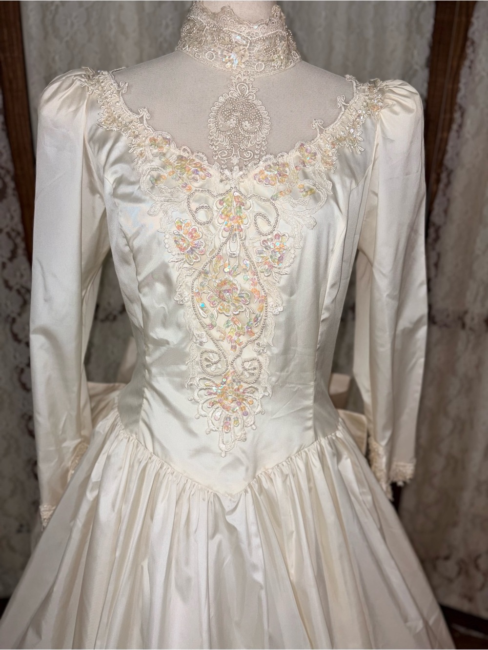 Fabulous Vintage 90s Jessica McClintock Taffeta Wedding Gown - Picture 3 of 11